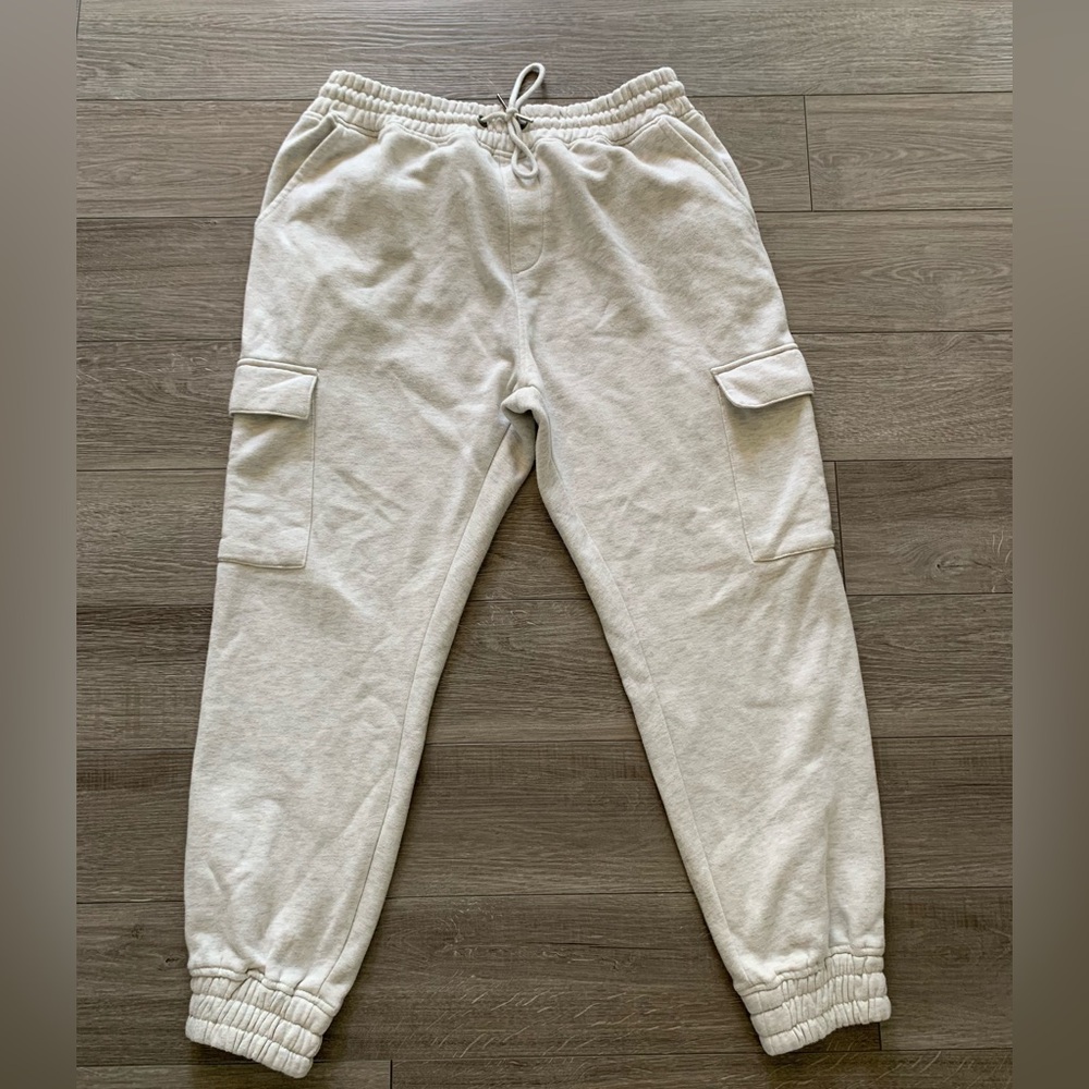 Men’s Heather Gray Cargo Sweatpants – Size XL – Perfect Condition